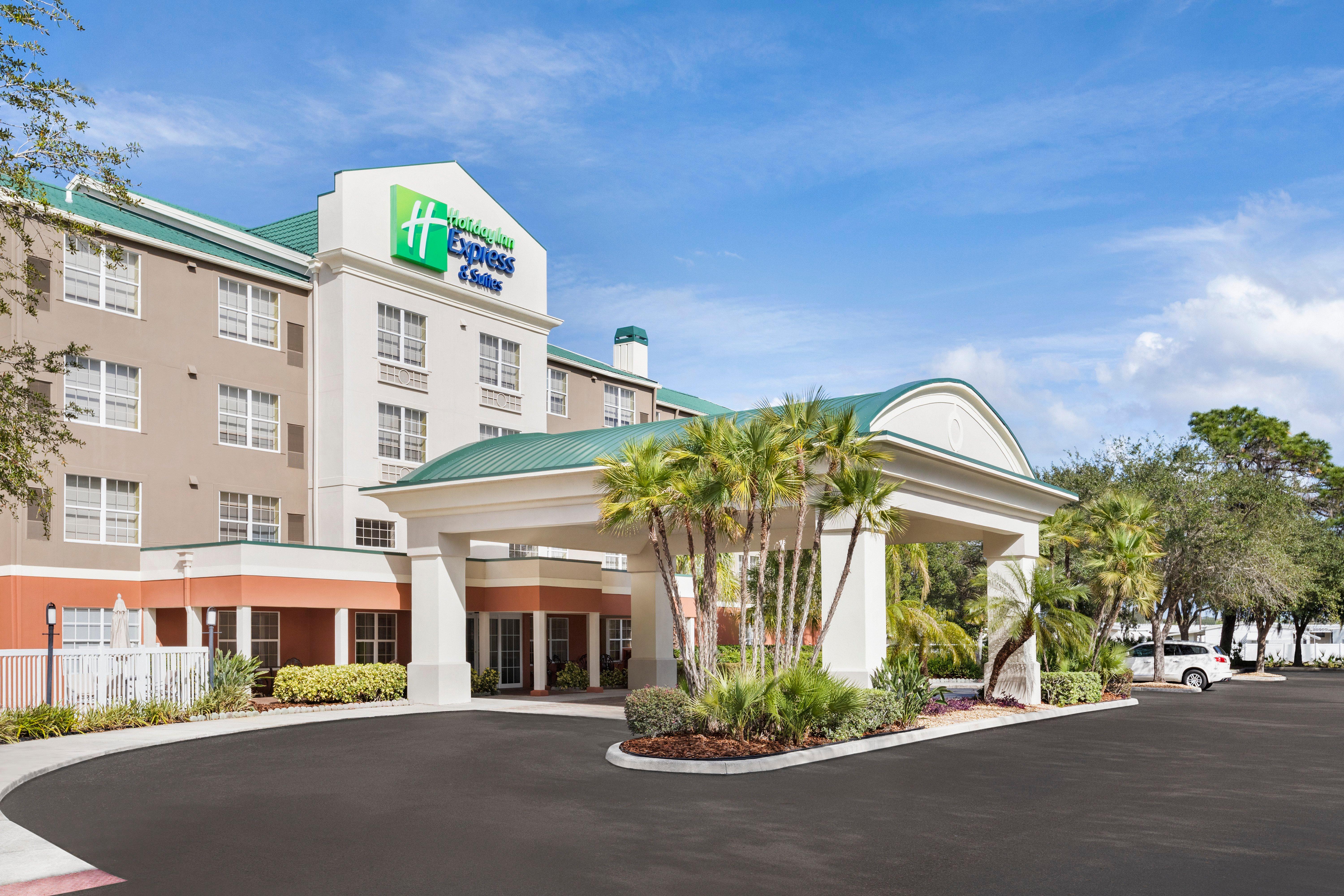 Holiday Inn Express & Suites Sarasota East, An Ihg Hotel Exterior foto